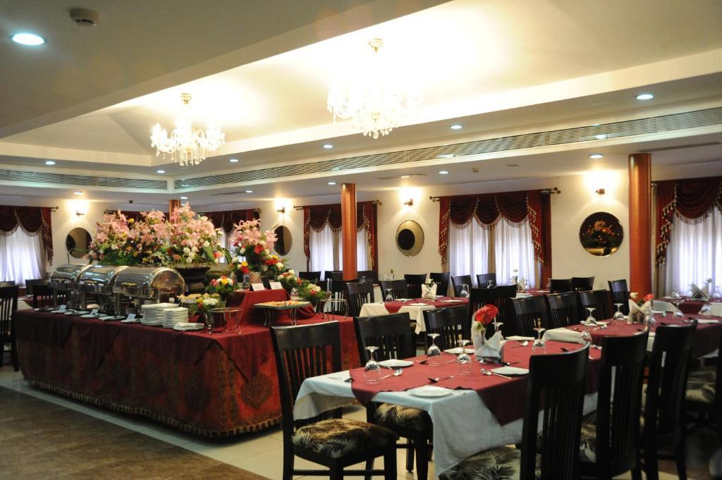 Treebo Crystal Castle Hotel Bangalore Eksteriør billede