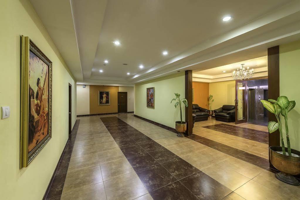 Treebo Crystal Castle Hotel Bangalore Eksteriør billede