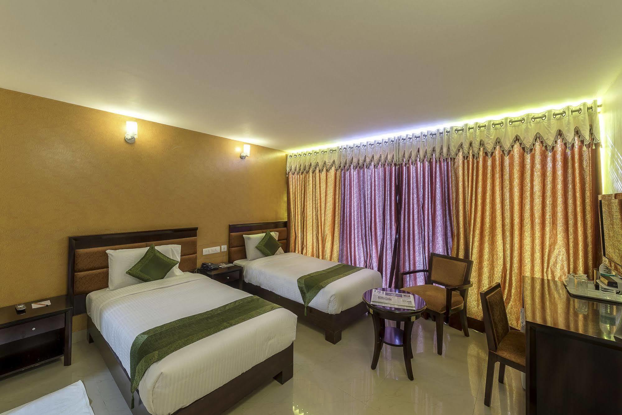 Treebo Crystal Castle Hotel Bangalore Eksteriør billede