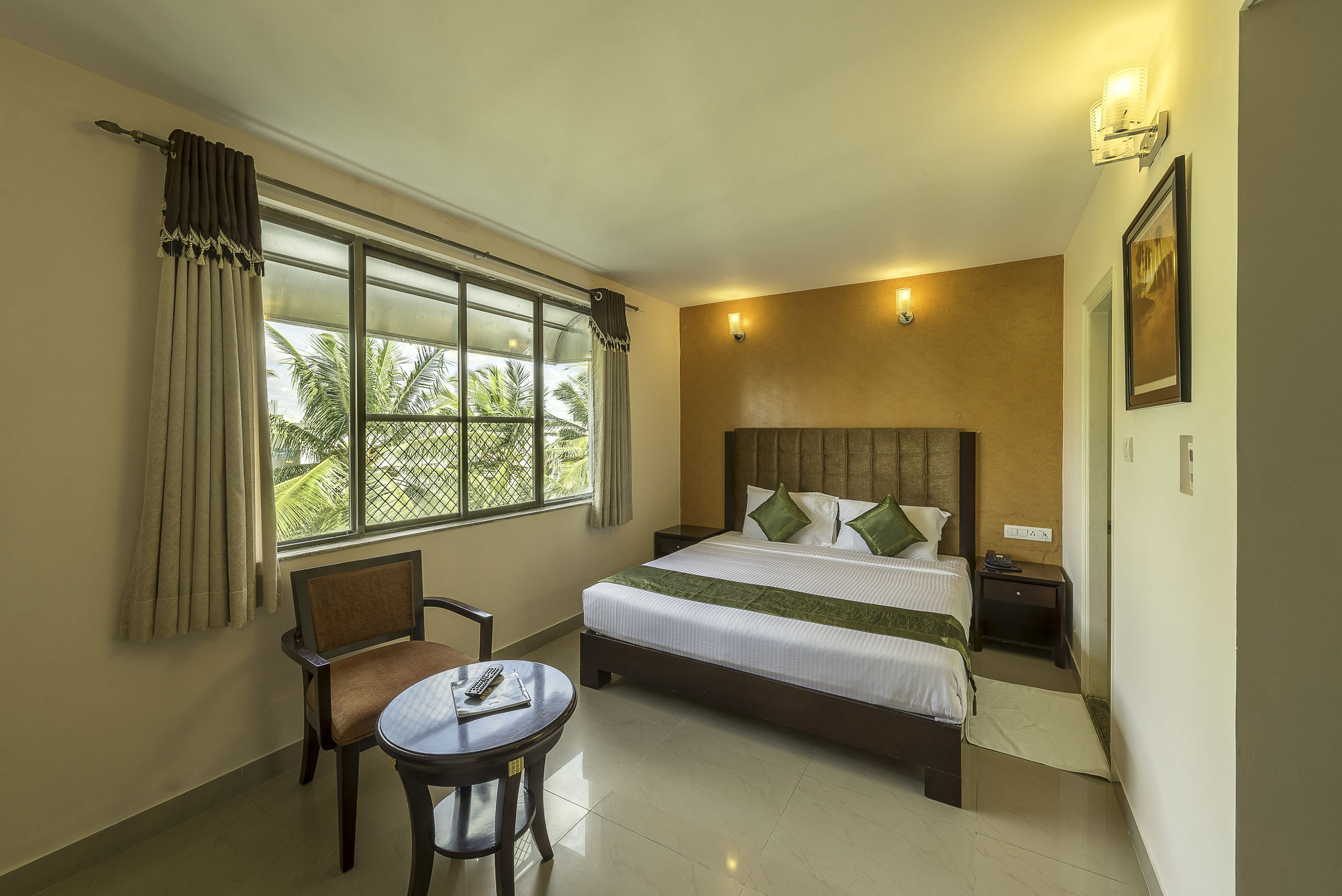 Treebo Crystal Castle Hotel Bangalore Eksteriør billede